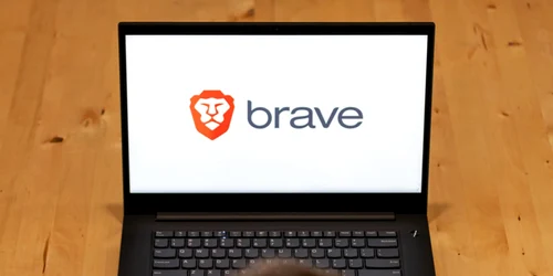 Browser Brave laptop computer pc FOTO Shutterstock