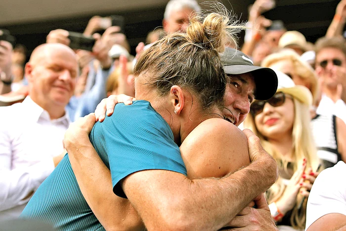 Simona, alături de Darren Cahil