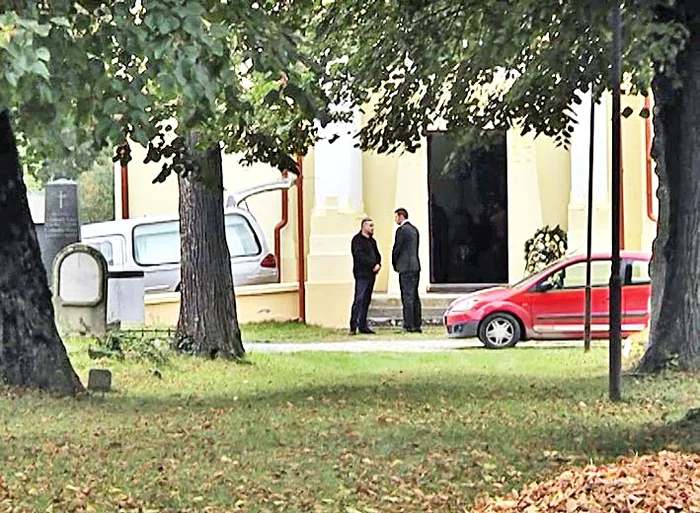 La această capelă a fost depus trupul neînsufleţit  al Georgetei  Lăzurcă