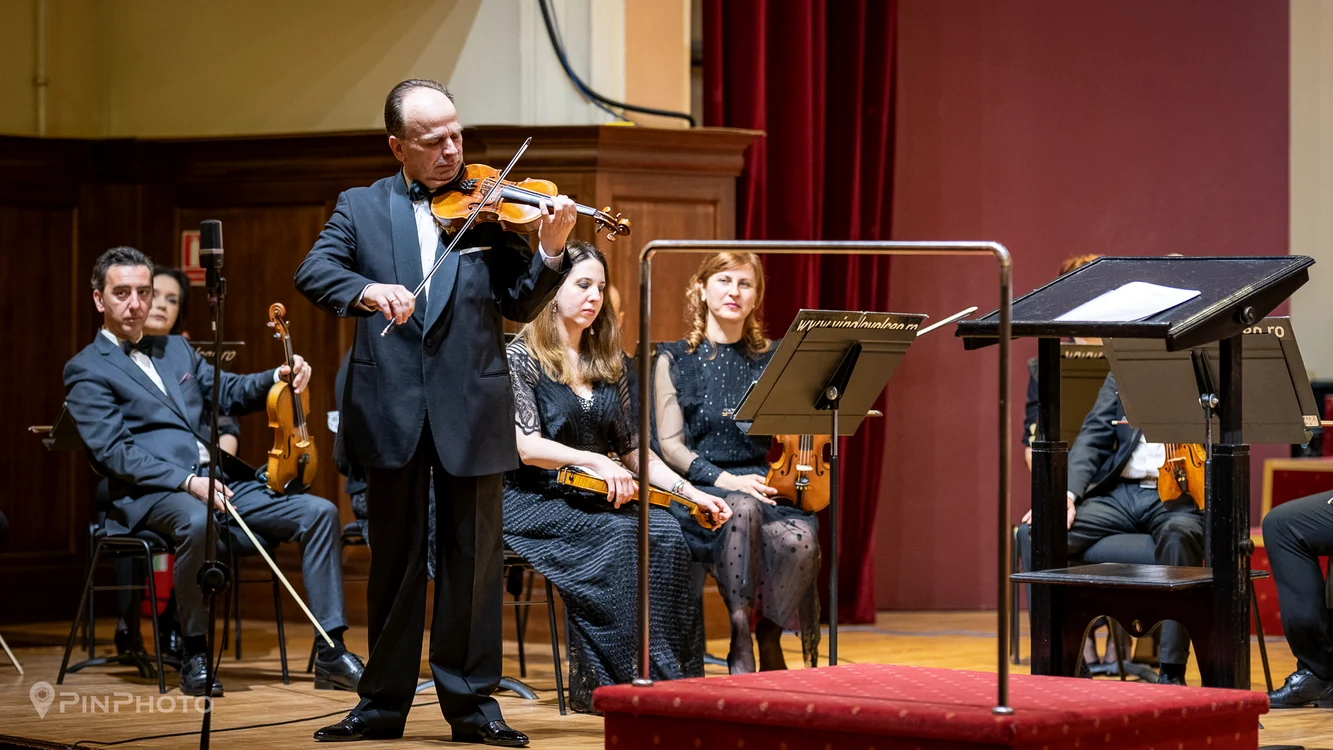 Florin Croitoru Foto Filarmonica Ion Dumitrescu Ramnicu Valcea jpg