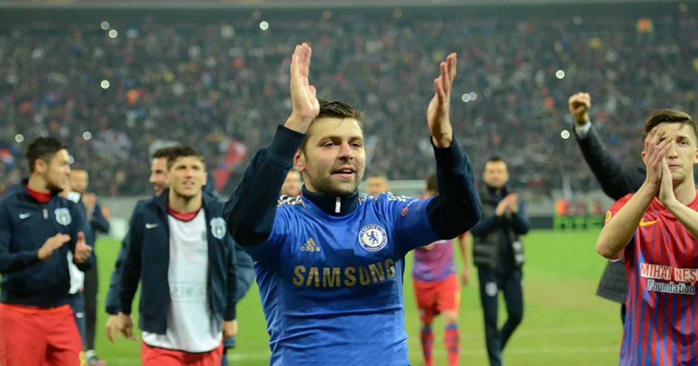 Raul Rusescu va fi prezentat miercuri ca jucător la FC Sevilla FOTO Adrian Pogîngeanu