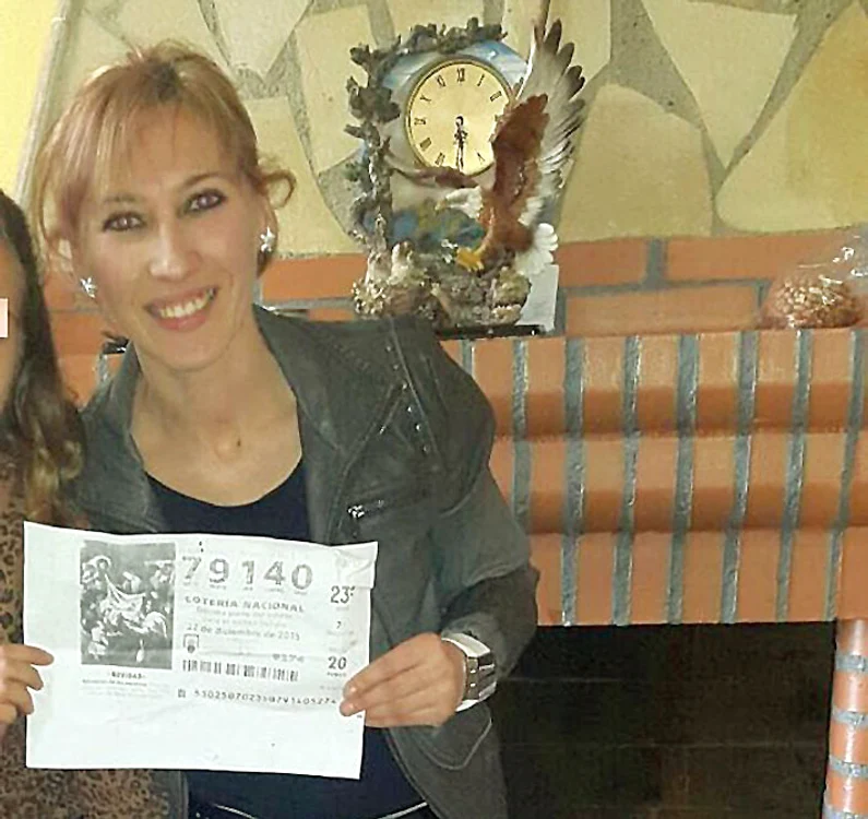 
    Irina a jucat biletul câştigător la o agenţie loto din localitatea Roquetas de Mar, din provincia Almeria  