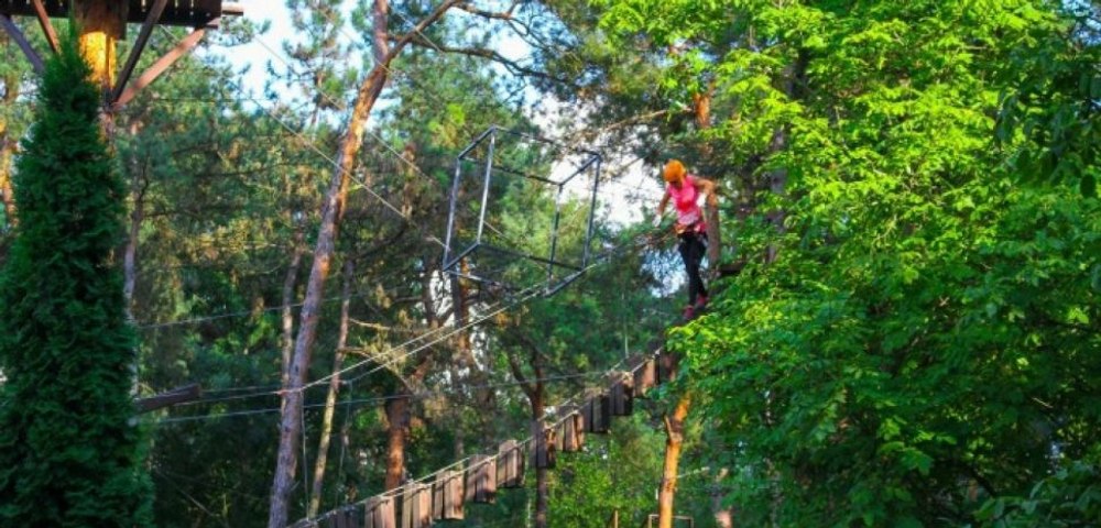 Escapadă de o zi în jurul Bucureștiului. Descoperă bijuteriile ascunse: cetăți domnești, muzee, parcuri și mănăstiri VIDEO