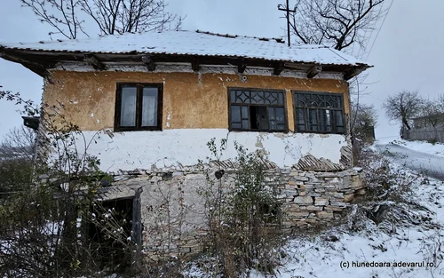 Satul Cerbăl din Hunedoara  Iarna  Foto Daniel Guță (47) jpg