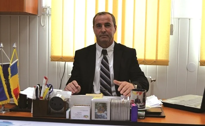 Sandu Tudor a ajuns să conducă comuna în 2014, după ce primarul a murit