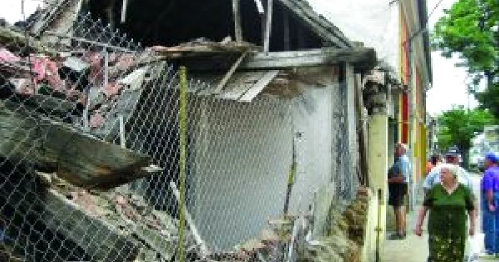 Timişoara: Nu s-au găsit vinovaţi pentru explozia în care au murit doi oameni (FOTOREPORTAJ)