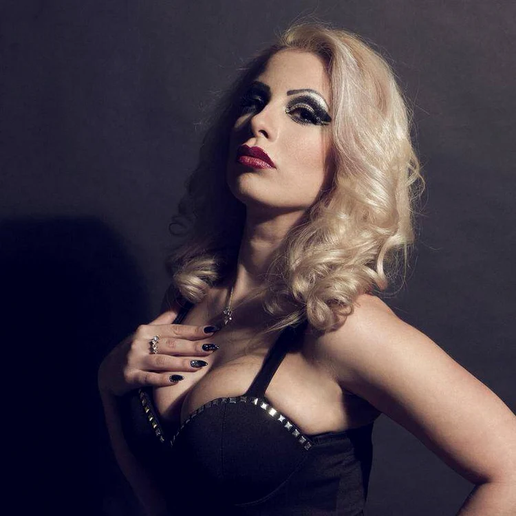 
    Lexie Shine sau Lady Gaga de România  