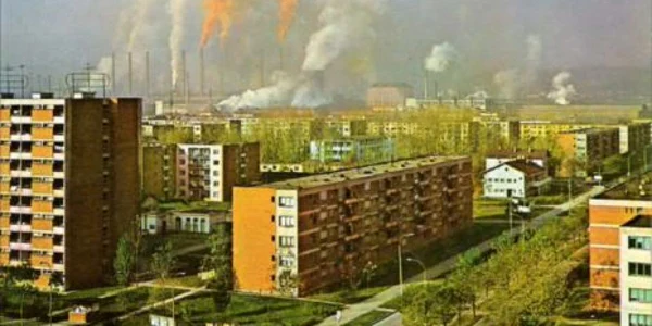 Flăcările "iadului" pe chipul Hunedoarei siderurgice a anilor '80