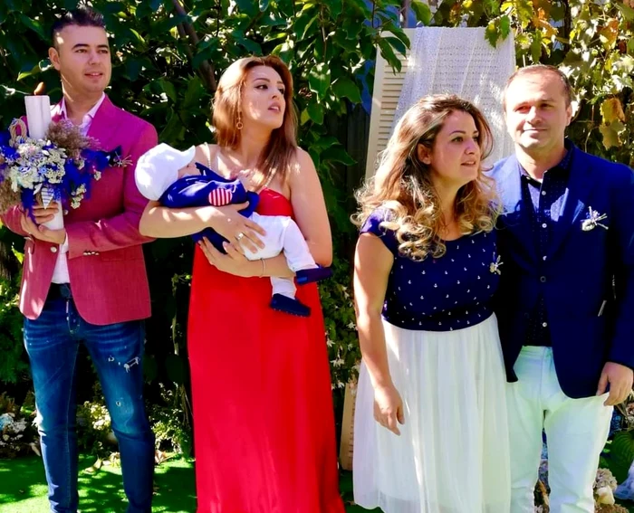 
    Diana Bișinicu și Cătălin Andrieș, alături de finii lorfoto: Instagram  