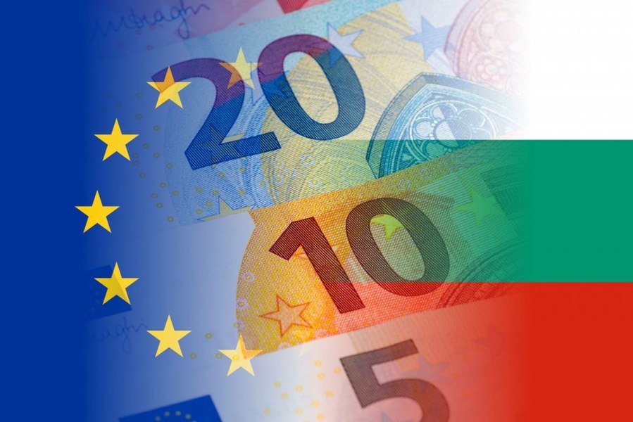Președinta Parlamentului bulgar respinge ideea unui referendum privind adoptarea monedei euro