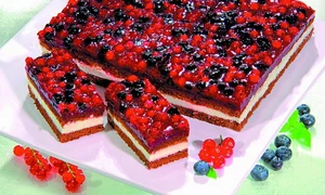 prajitura cu afine si coacaze 580x400 jpeg