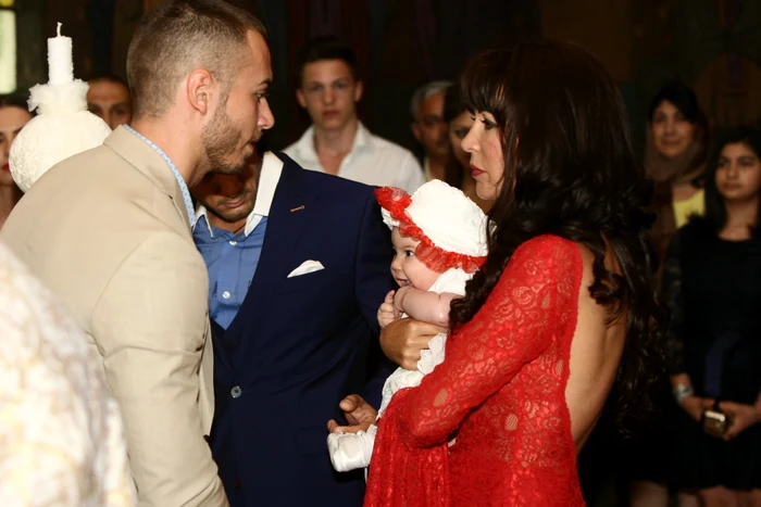 Sonny Flame, micuţa şi naşii