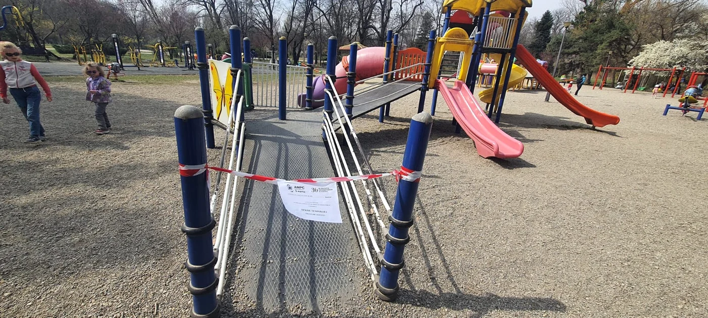 Acest loc de joacă din Parcul Herăstrău a fost închis de ANPC