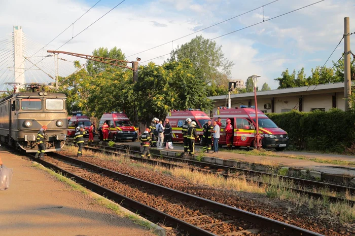 Trenurile s-au ciocnit în Gara Basarab