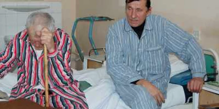 Vasluienii internaţi la Spitalul Judeţean recunosc că dau şpagă cadrelor medicale