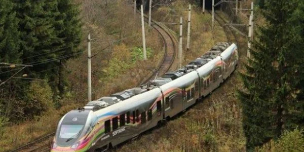 Primul tren electric a fost construit în premieră în România de compania Softronic