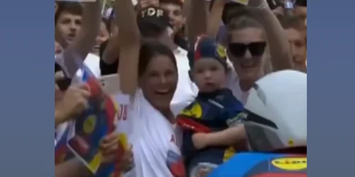 ciclist amendat ca si a sarutat sotia captura video FB png