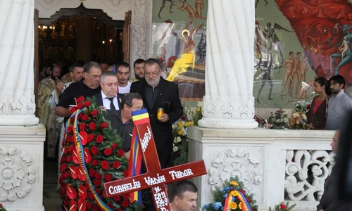 inmormantarea lui vadim tudor 1 jpeg