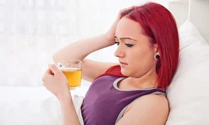 femeie ceai1212121 jpeg