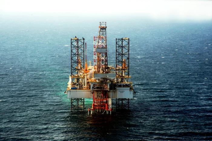 Platformă de foraj marin în Golful Persic, Iran FOTO Profimedia 