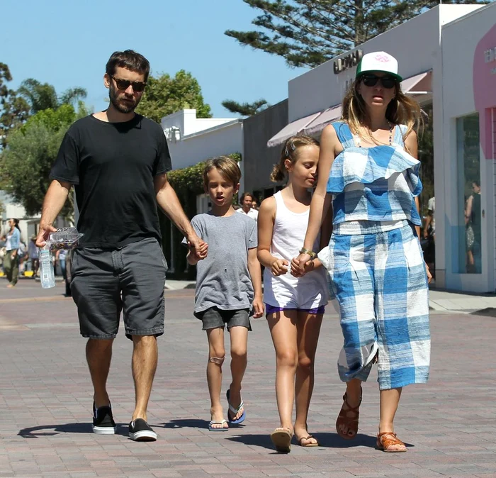 Tobey Maguire Seen In Malibu With Family jpeg