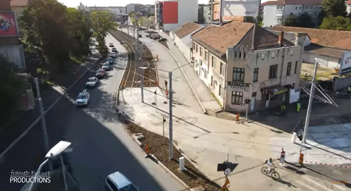 Intersecția în care trebuie refăcute liniile de tramvai FOTO FrameD Future Production/Youtube