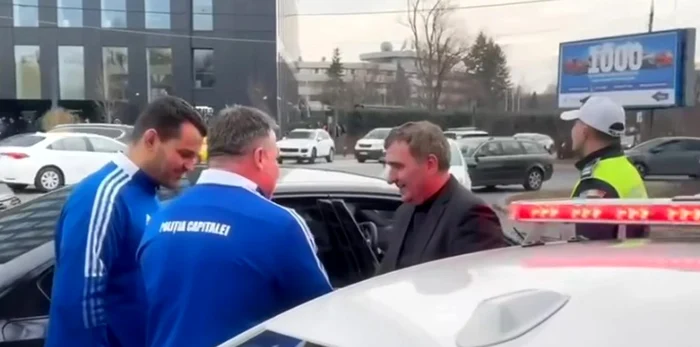 Hagi, oprit în traficul din București 