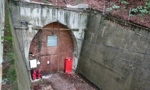 tunelul izvor sursa Wikipedia jpg