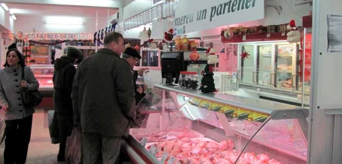 Preţurile alimentelor au scăzut, în medie, cu 0,1% în martie faţă de februarie