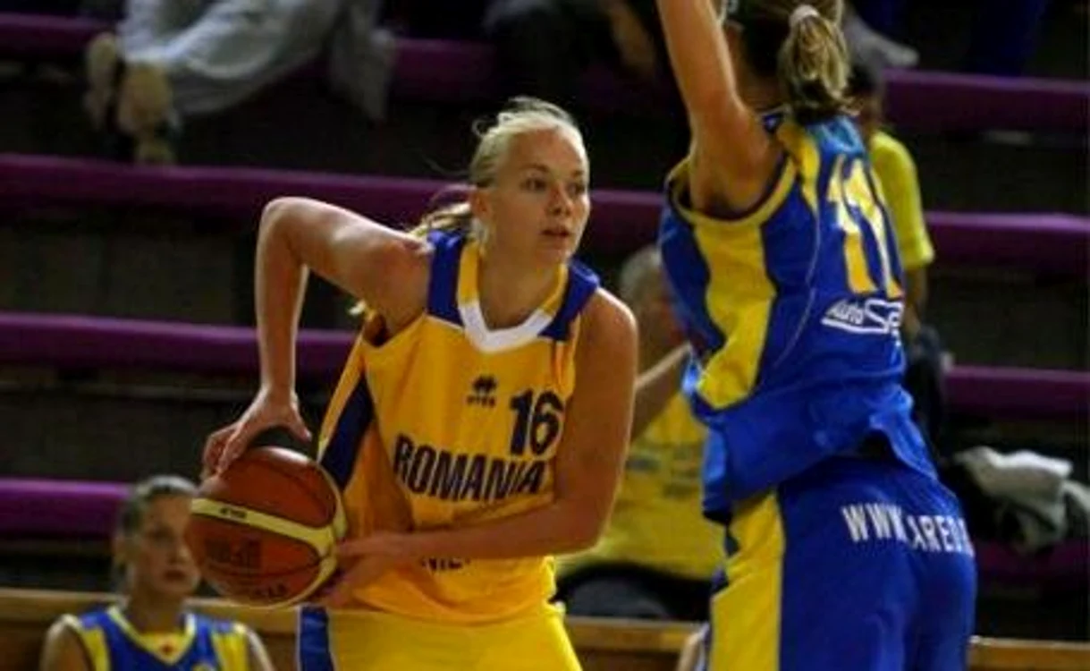 
    Claudia Pop nu a putut face faţă jucătoarelor din Australia  