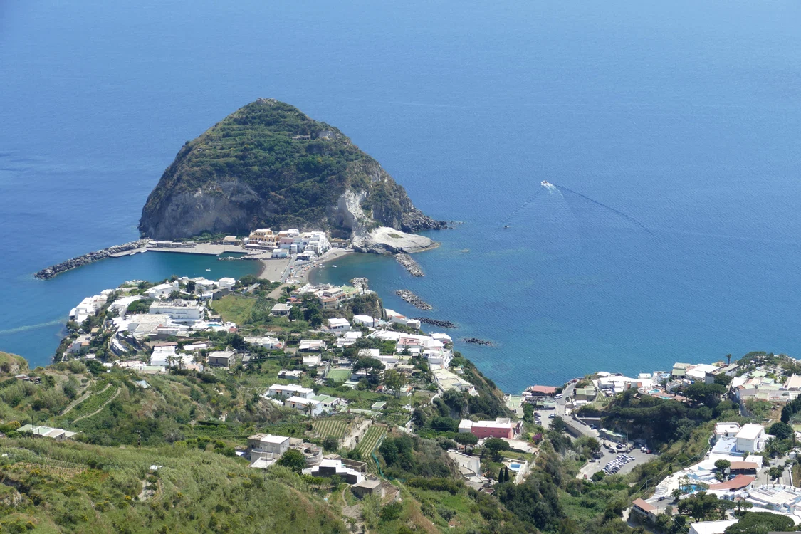 Insula Ischia. Sursă foto: Pixabay