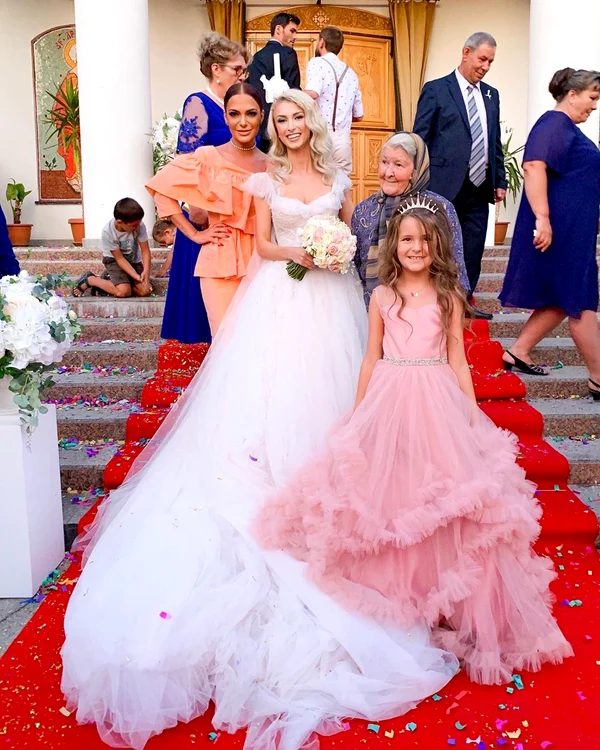 
    Andreea Antonescu, mândră de Sienna, mica ei prințesăFoto: arhivă personală  