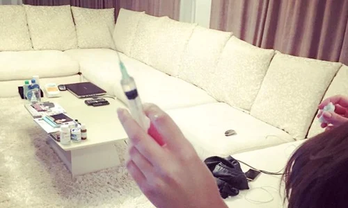 Roxana face injecţii pentru a scăpa de infecţie jpeg