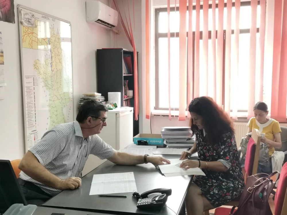 Profesorii cu note mari migrează dintr-un judeţ în altul pentru a obţine statutul de titular FOTO: Alina Mitran