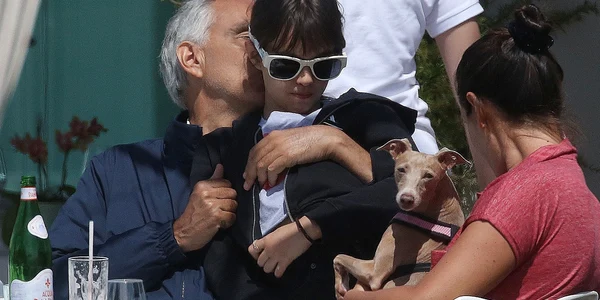 Andrea Bocelli, la plaja cu familia Foto Profimedia 4 jpg