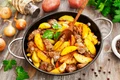 Tocanita de ficatei  Sursa foto shutterstock 1104285998 jpg