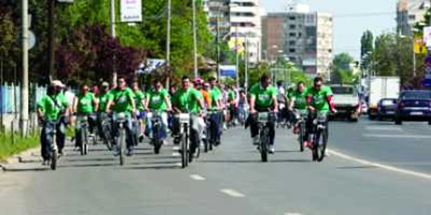 Hunedoara: REGIUNEA PE SCURT / Verde pentru biciclete