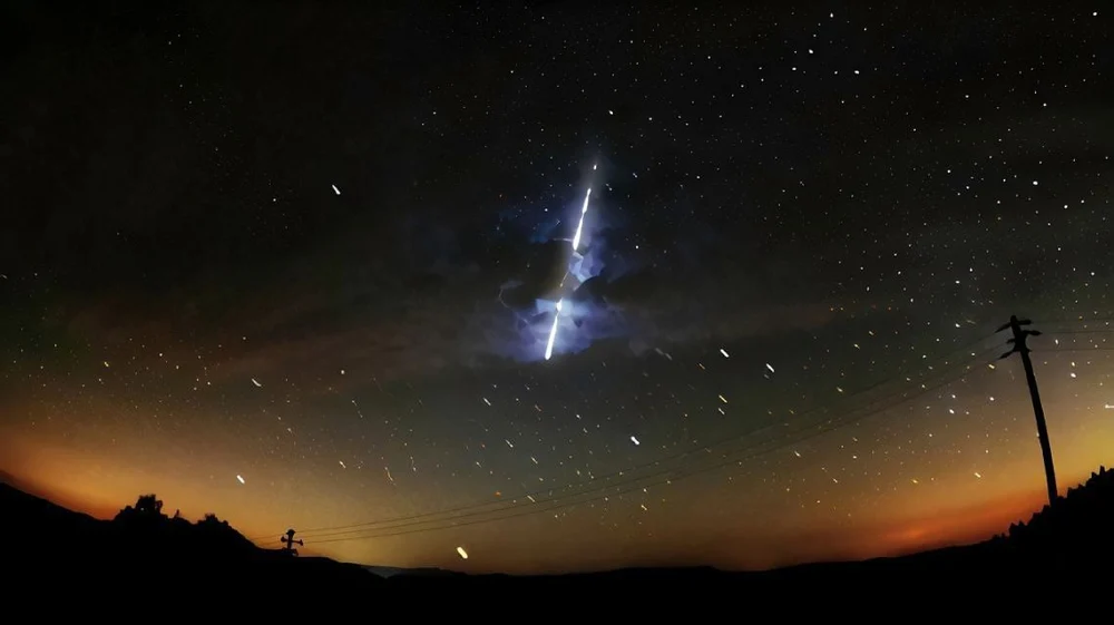 S-a auzit un dublu boom sonic și clădirile s-au zguduit: momentul în care un meteor s-a fragmentat deasupra SUA