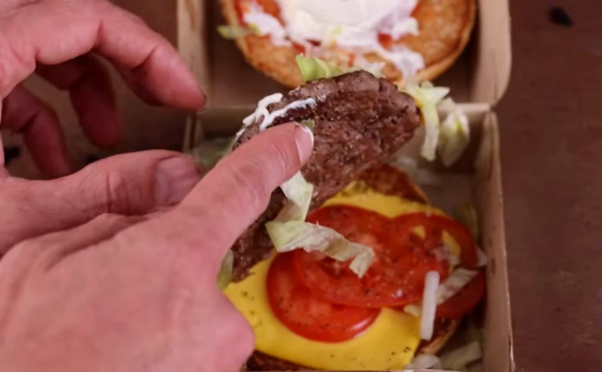 A plantat semințe de roșii din doi burgeri McDonald’s / Foto: captură video
