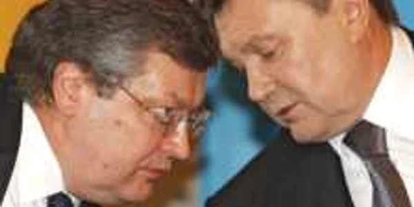 Noul preşedinte, Viktor Iuşcenko, şi noul ministru de Externe, Kostiantin Hrişcenko, discută noua politică externă ucraineană