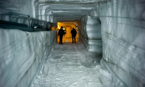 ice tunnel 2 jpeg