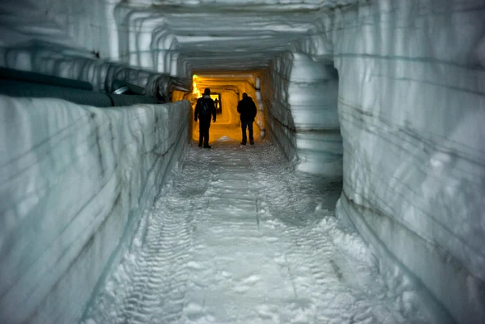Islandezii lucrează de zor la tunelul prin ghețarul Langjökull