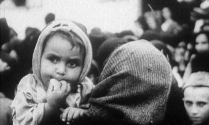 Calendar 1 aprilie: 1941   Masacrul de la Fântâna Albă: Trupele sovietice au ucis peste 2000 de români care au încercat să treacă granița din URSS în România jpeg