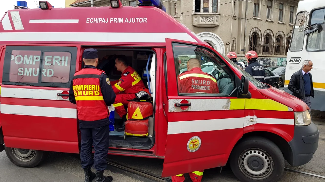 Un bărbat de 60 de ani a chemat serviciul SMURD drept taxi