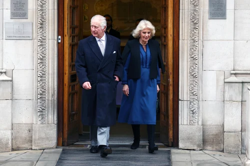 Regele Charles s a externat, Camilla i a stat alături, Getty