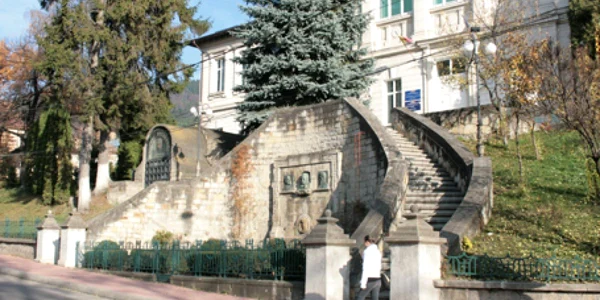 Colegiul „Rareş“ a primit 100.000 de lei