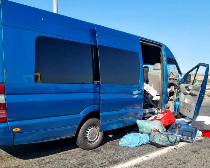 Microbuzul implicat în accidentul de la Cenavodă FOTO: Adevărul