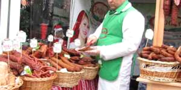 Producătorii îşi prezintă marfa