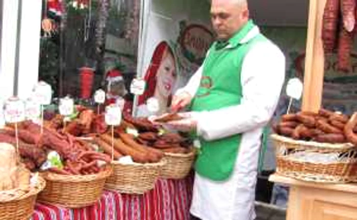 Producătorii îşi prezintă marfa
