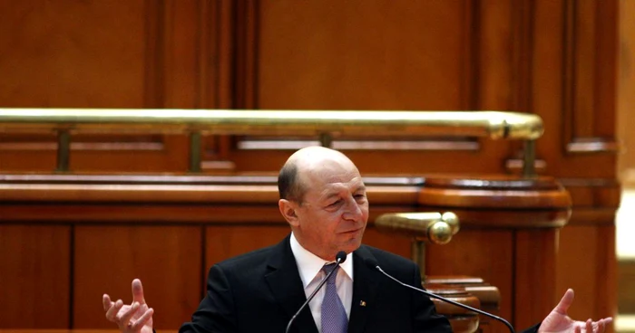 Traian Băsescu, la un pas de suspendare